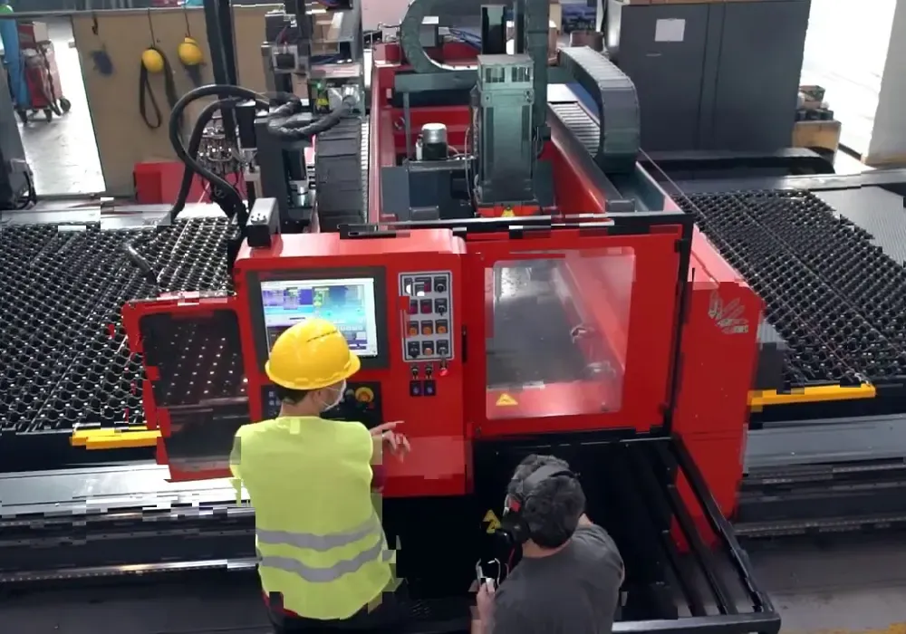 دستگاه برش لیزر CNC